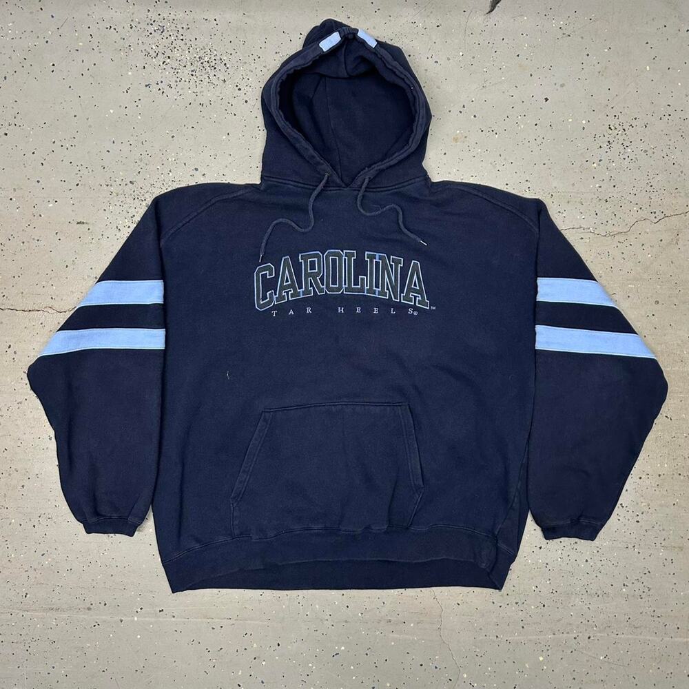 VTG/Y2K Carolina Tar Heels navy blue hoodie